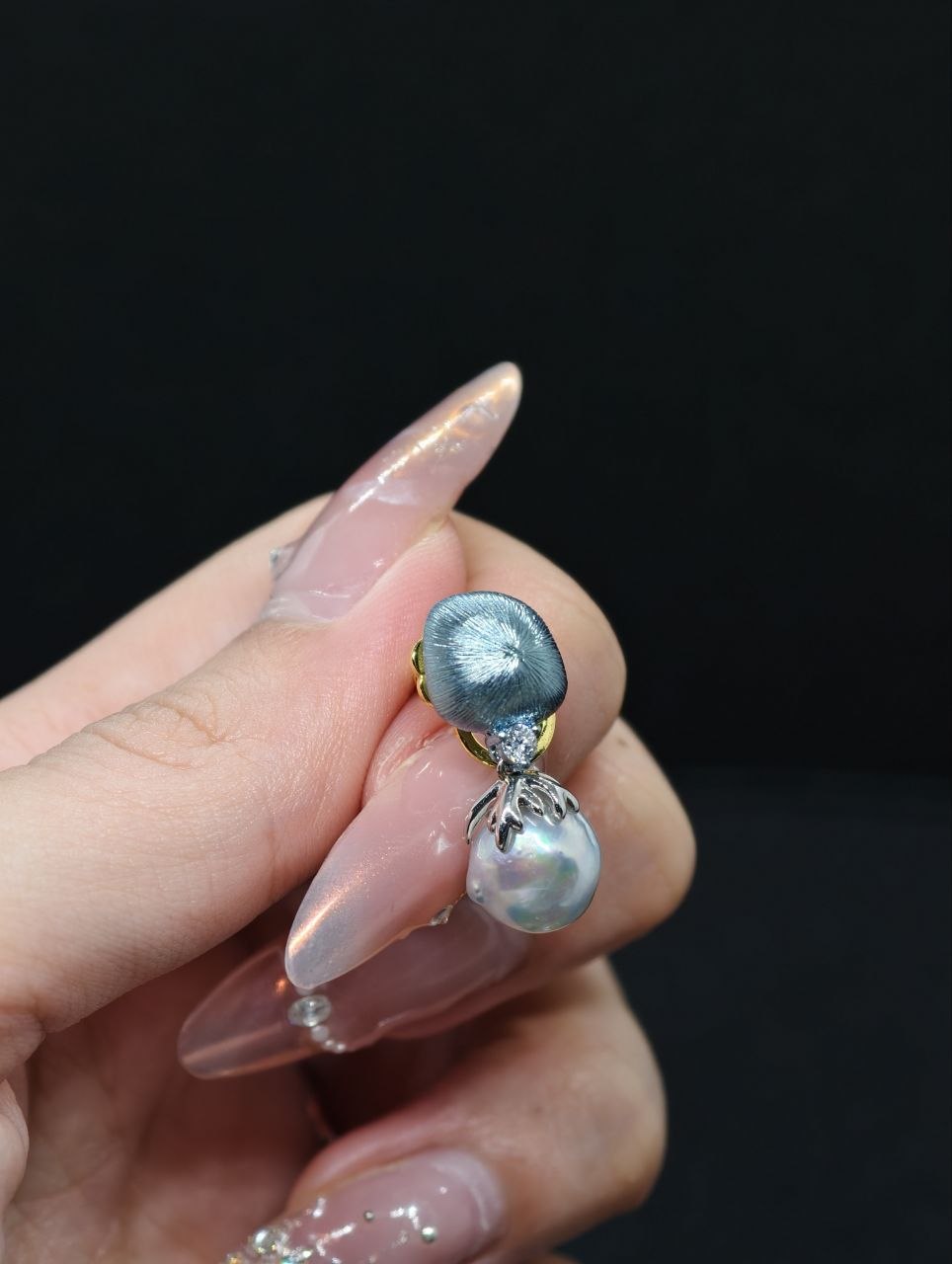 Luna Veil Pearl Earrings