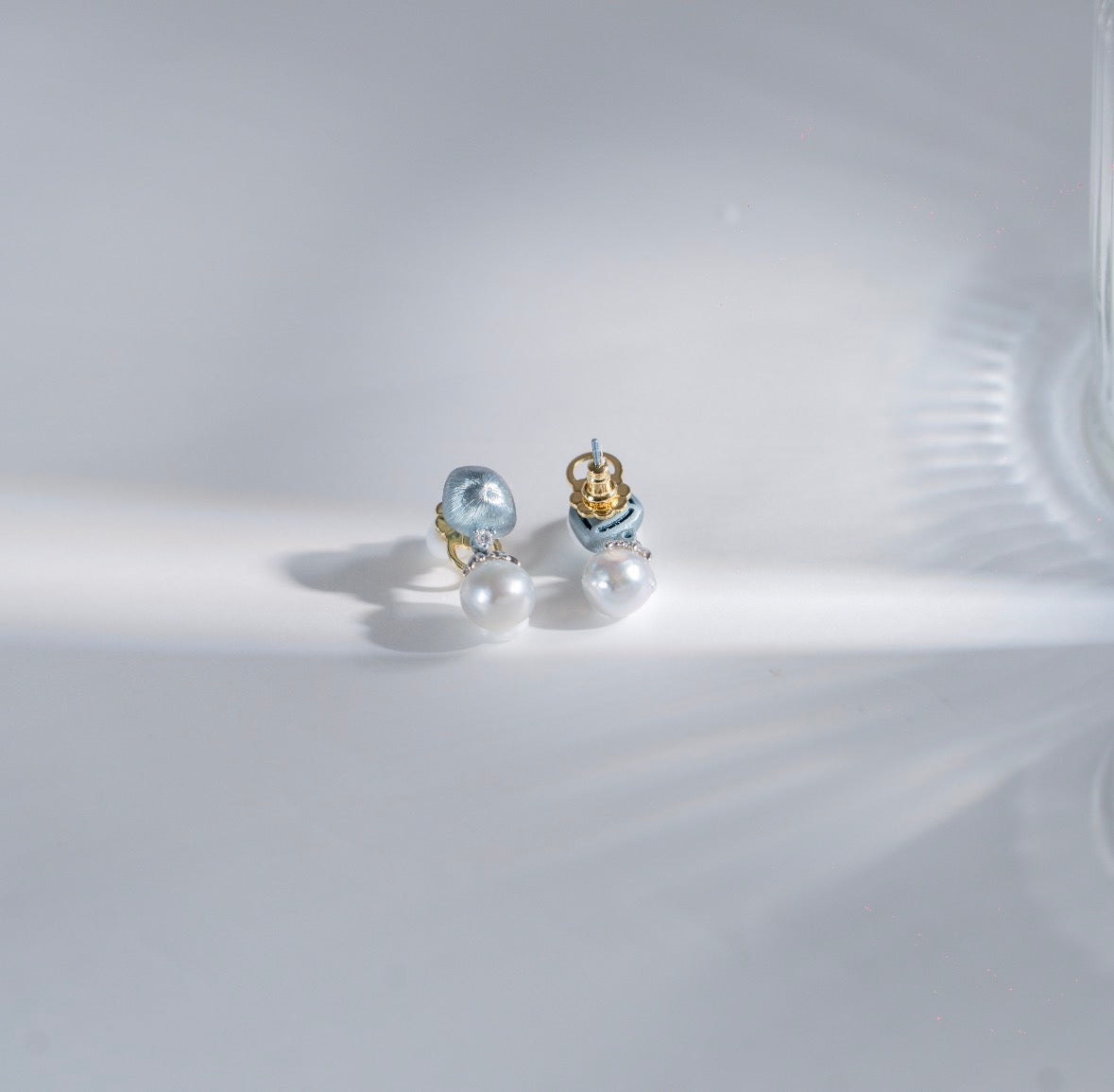 Luna Veil Pearl Earrings