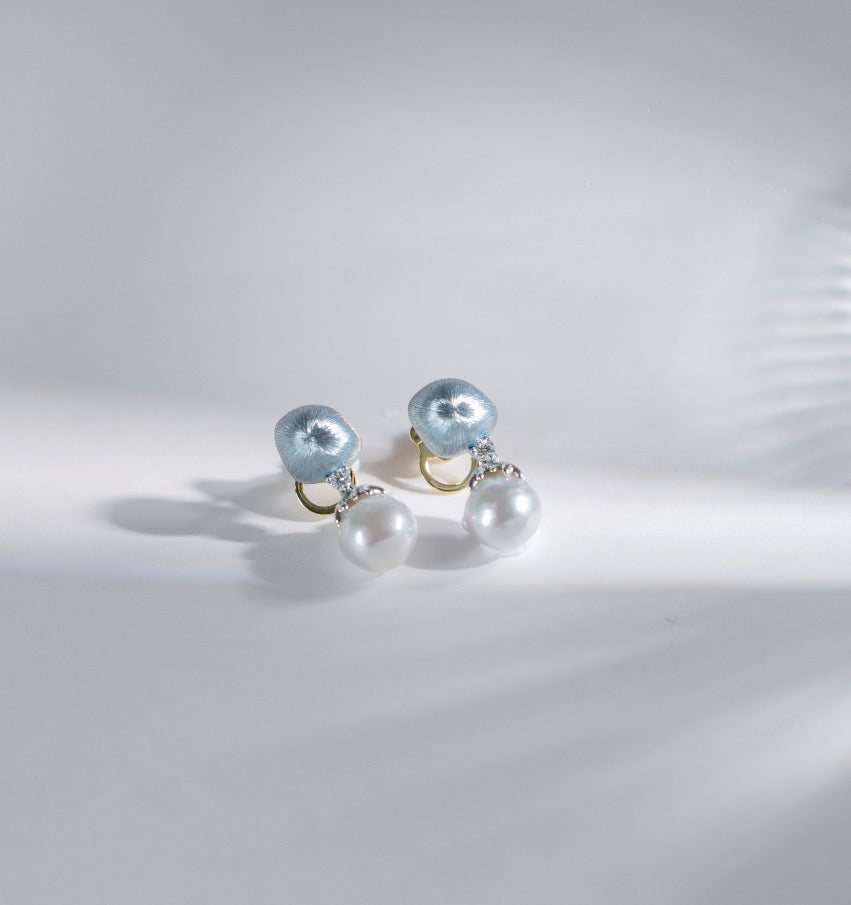 Luna Veil Pearl Earrings