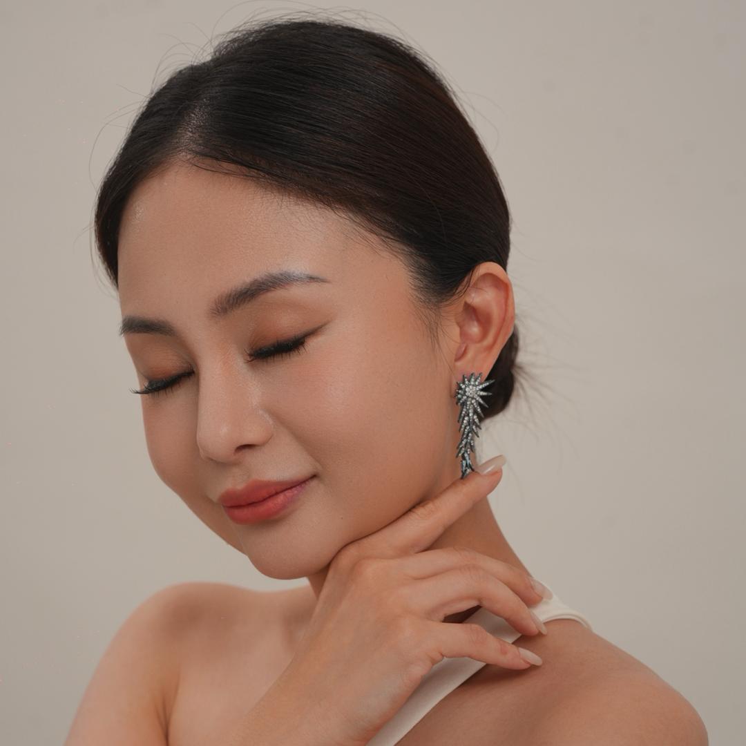 Elegant cascading diamond earrings