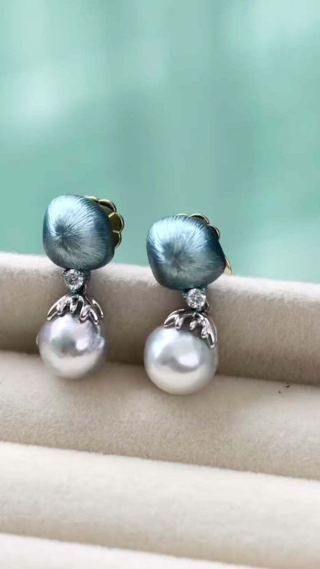 Luna Veil Pearl Earrings