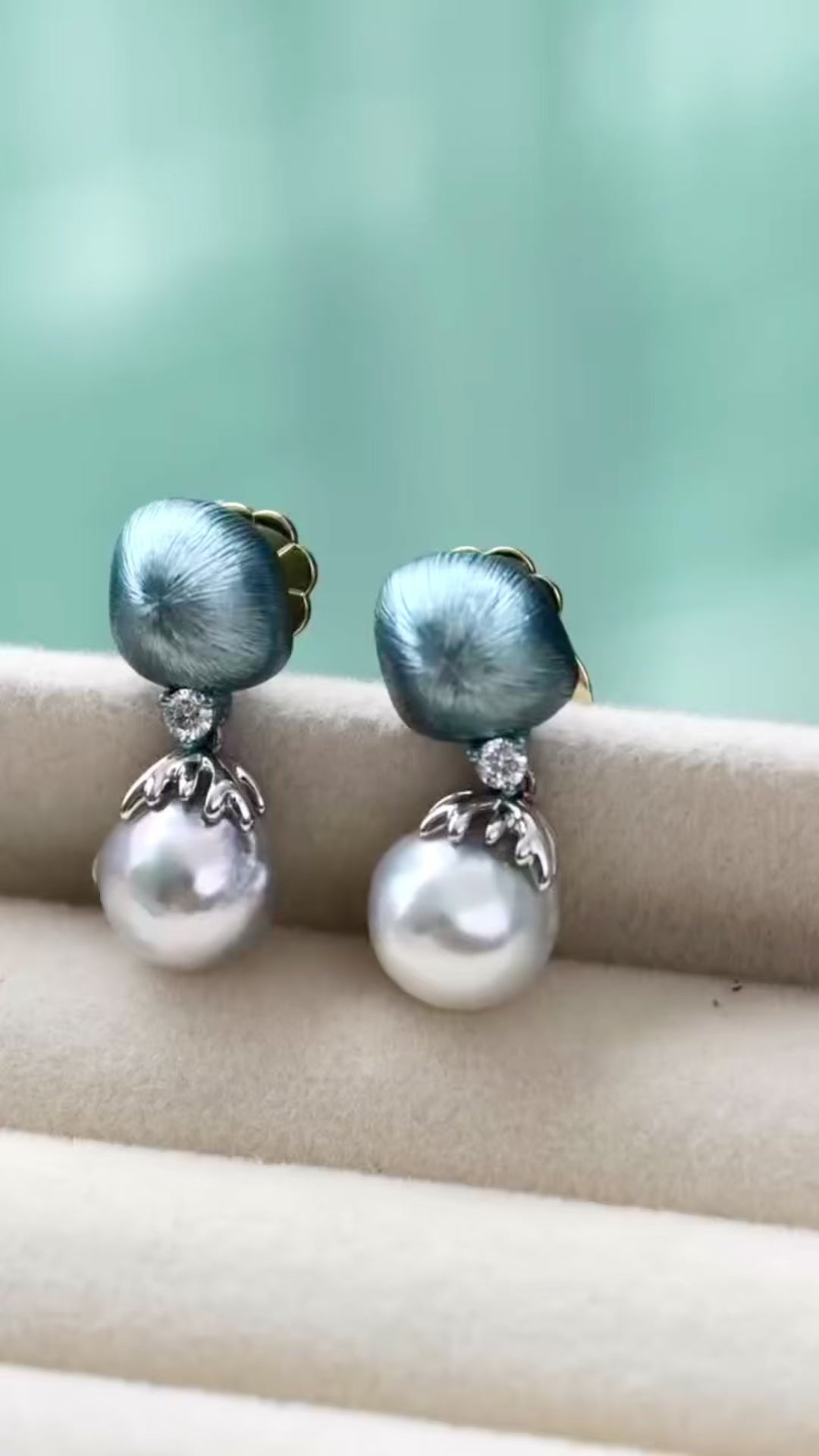 Luna Veil Pearl Earrings